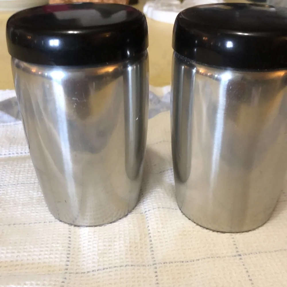 VINTAGE WEST BEND ALUMINUM FLOUR & SUGAR SHAKERS 4.5”
